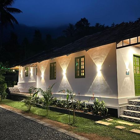 Calm Shack - 2 Bedroom-Boutique Farm Stay Munnar Ngoại thất bức ảnh