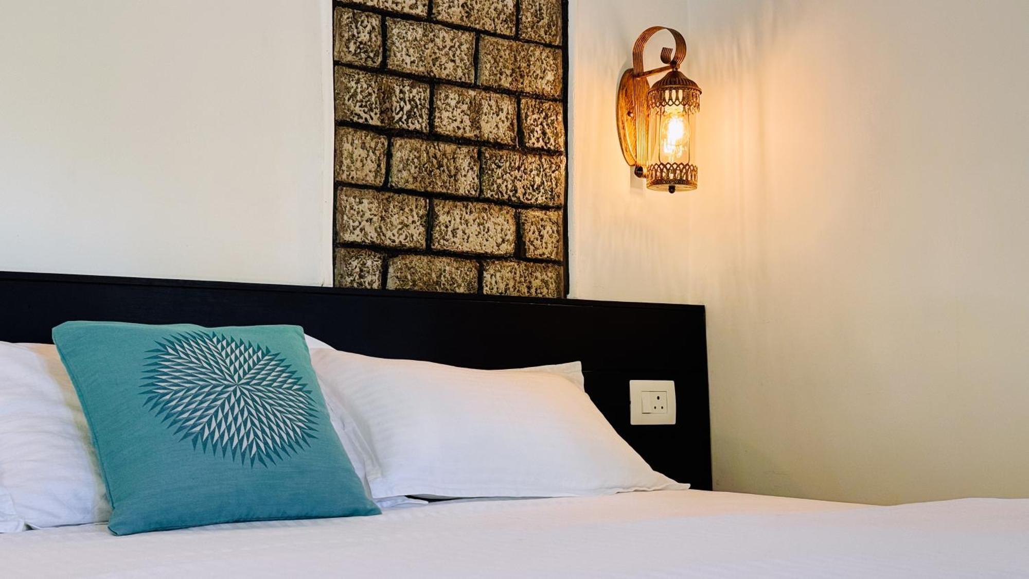 Calm Shack - 2 Bedroom-Boutique Farm Stay Munnar Ngoại thất bức ảnh