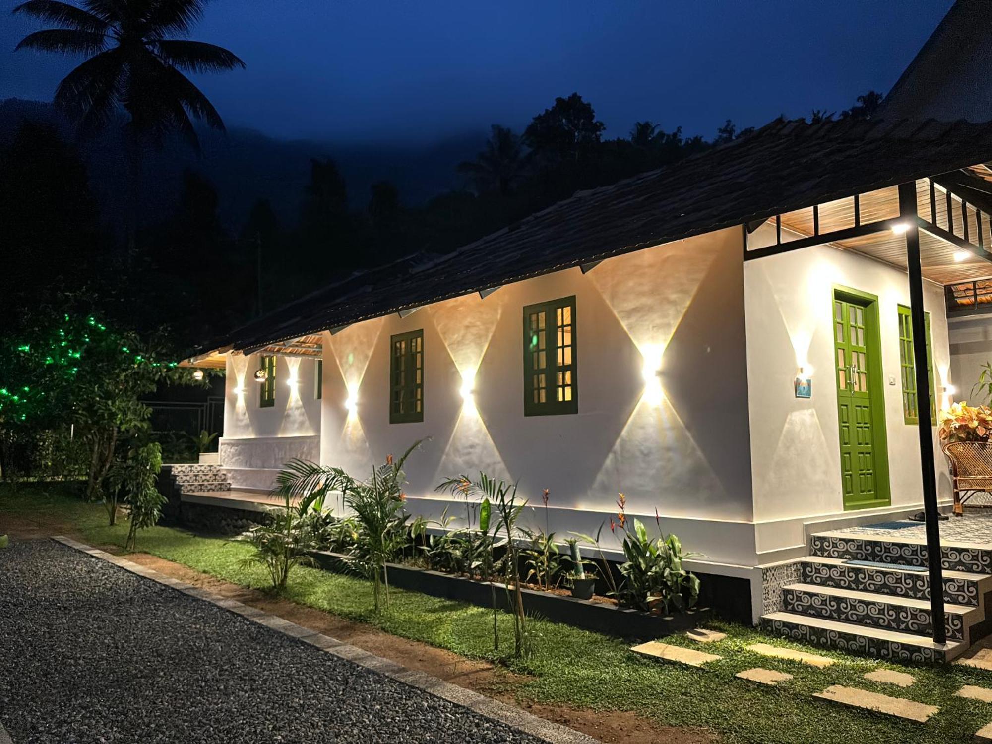 Calm Shack - 2 Bedroom-Boutique Farm Stay Munnar Ngoại thất bức ảnh